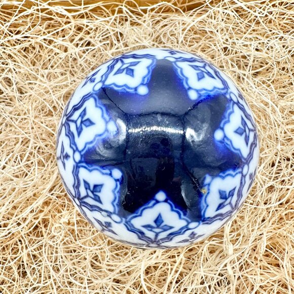 Set Of 6 Blue and White Porcelain Decorative Orbs and Egg Floral Design NO BOX - Picture 8 of 16
